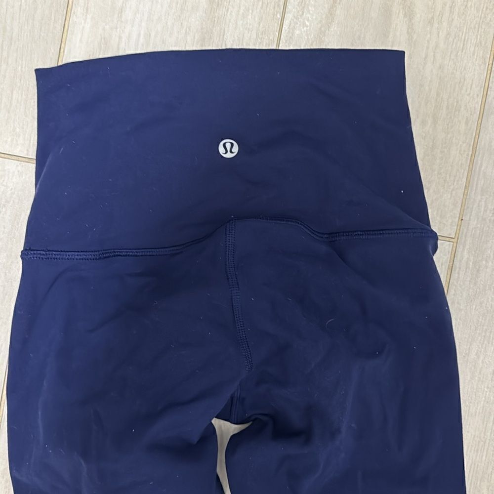 Lululemon 2 navy high times mesh. Worn 2x 28” - Picture 6 of 6